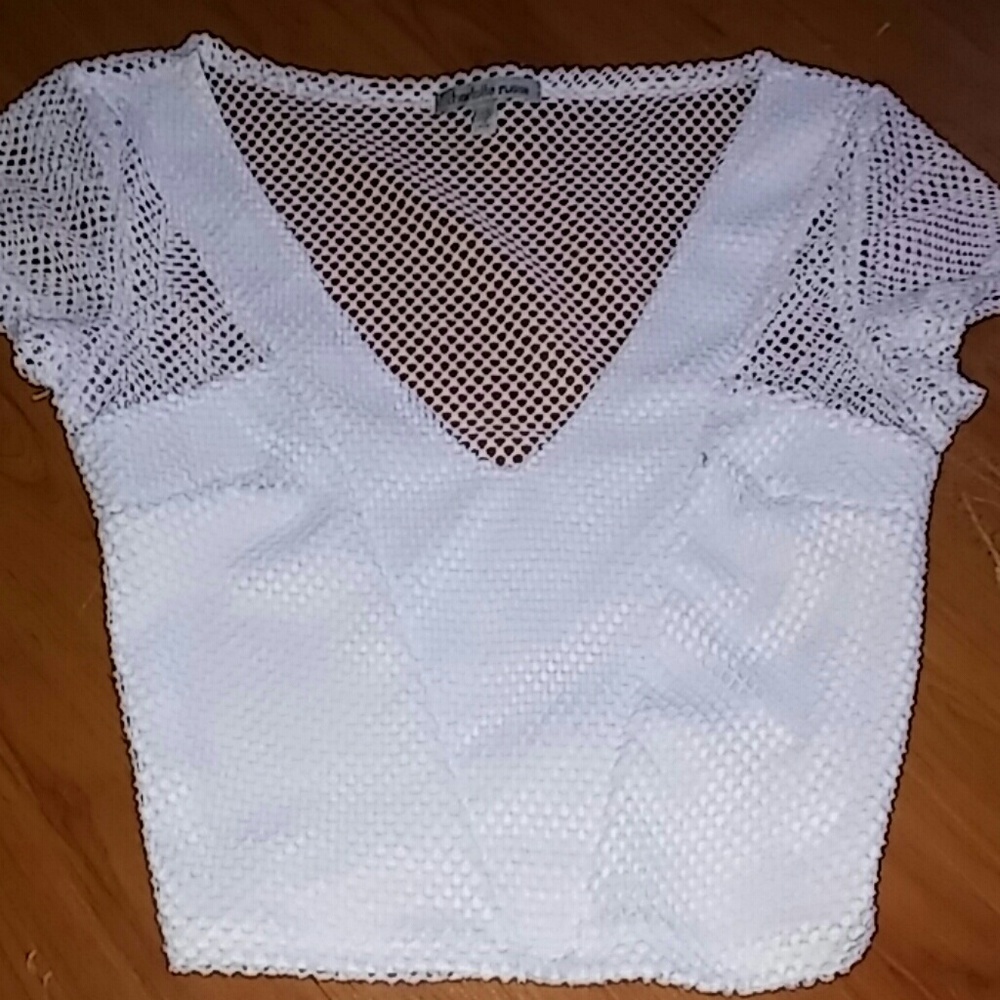Crop Top Fish Net - Picture 3 of 4
